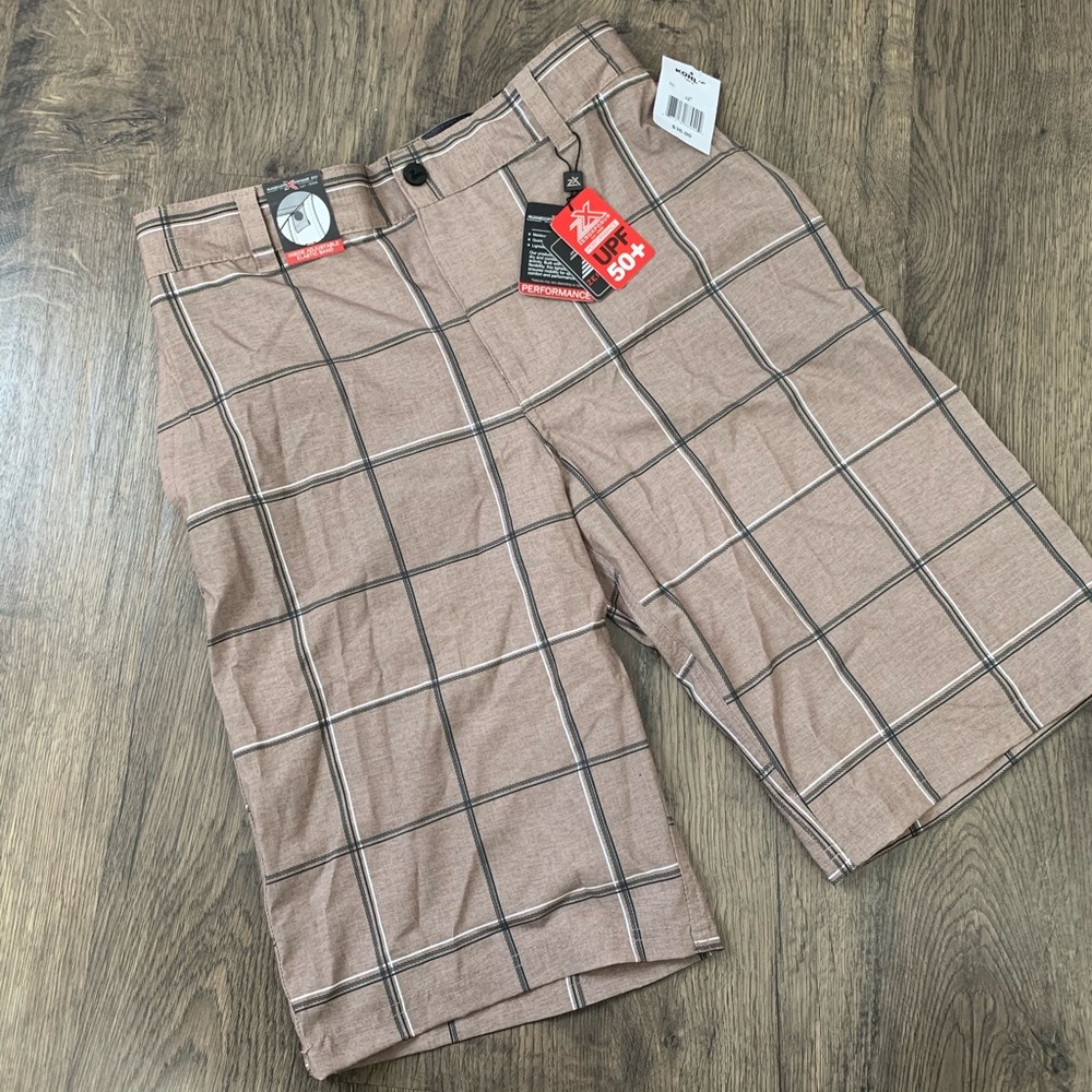 NWT ZeroXposur Performance Shorts Khaki Plaid